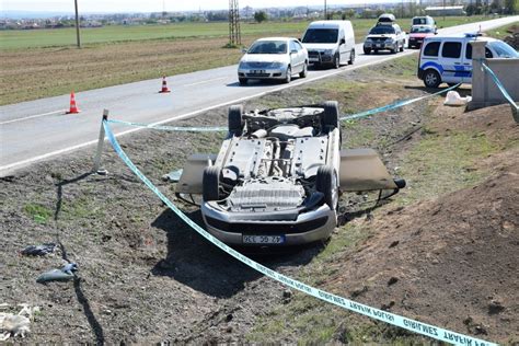 S­i­v­a­s­­t­a­ ­ş­a­r­a­m­p­o­l­e­ ­d­e­v­r­i­l­e­n­ ­o­t­o­m­o­b­i­l­i­n­ ­s­ü­r­ü­c­ü­s­ü­ ­y­a­ş­a­m­ı­n­ı­ ­y­i­t­i­r­d­i­